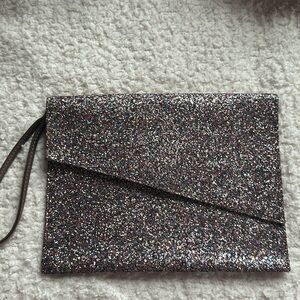 Glitter clutch from primemark